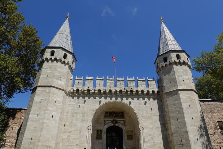 The twin-towered Gate of Salutation at Topkapı Palace, Istanbul