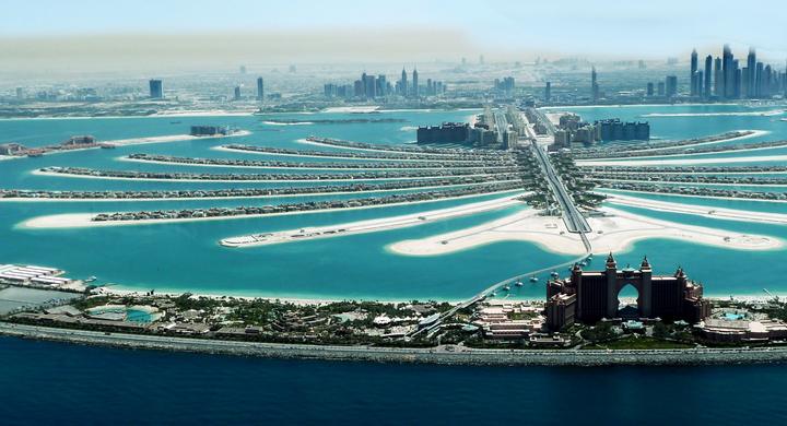 Aerial view of Palm Jumeirah with the Atlantis resort
